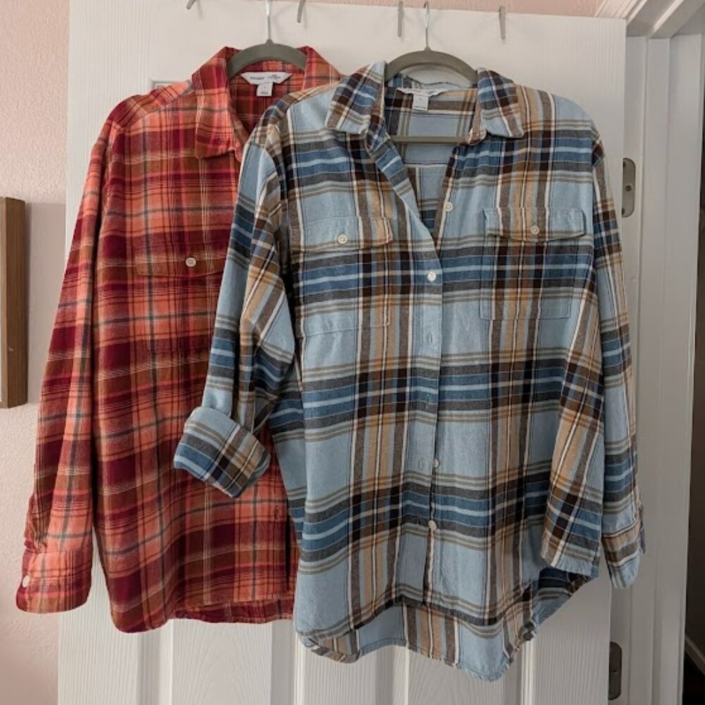 2 Old Navy Women's Flannel Boyfriend Button-Down Shirt Sz L
